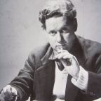 16737625_Dylan-Thomas.jpg